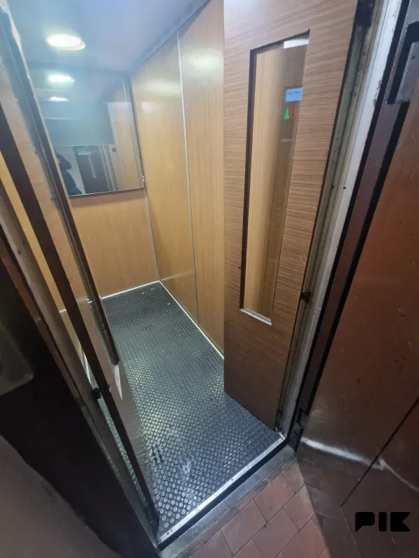 Trosoban stan od 69 m² na 8. spratu, Geteova ulica, Alipašino Polje - fotografija 12 od 13