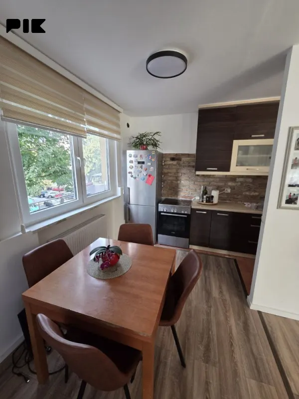 Dvosoban stan, 59 m² i lođa 4,5 m², Grbavica, Novo Sarajevo - fotografija 13 od 17