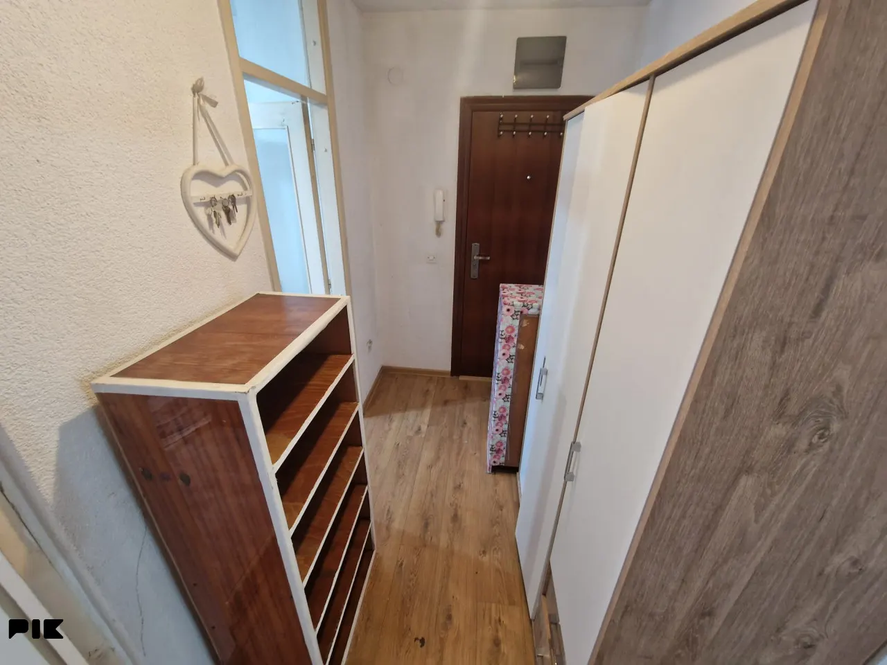 Dvosoban stan od 59 m² sa balkonom, Aerodromsko naselje, Novi Grad - fotografija 14 od 14